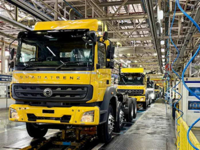 Daimler India 4000 crore investment in Tamil Nadu commercial vehicle manufacturing